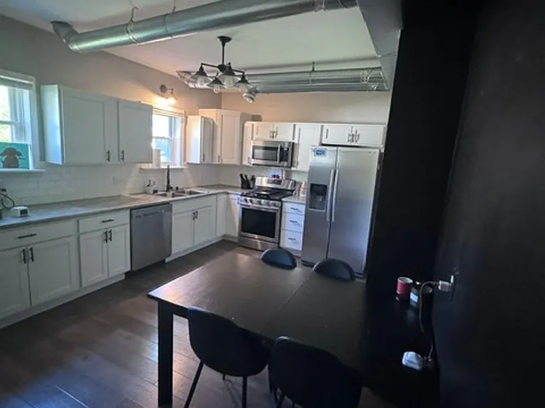 1345 Broadway Ave NW — Photo 4