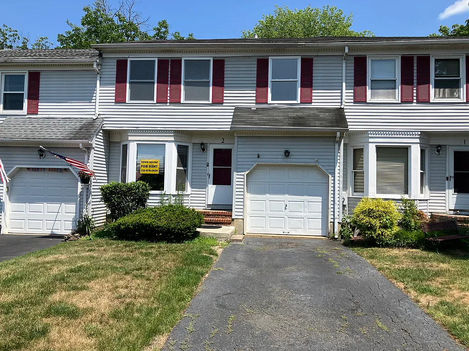 2 Carriage Ln #2