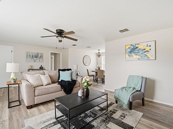 3rd image of 8124 JEANWOOD Drive