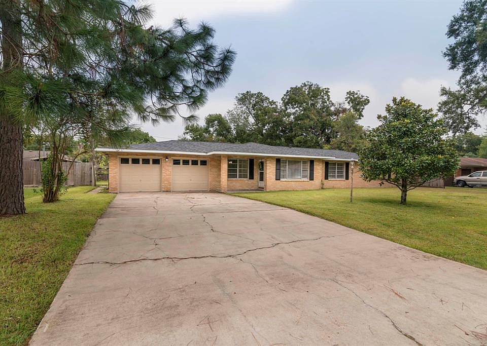 1st image of 8014 Dellanera Dr