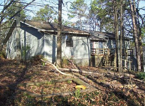 3rd image of 206 Canterbury Cir
