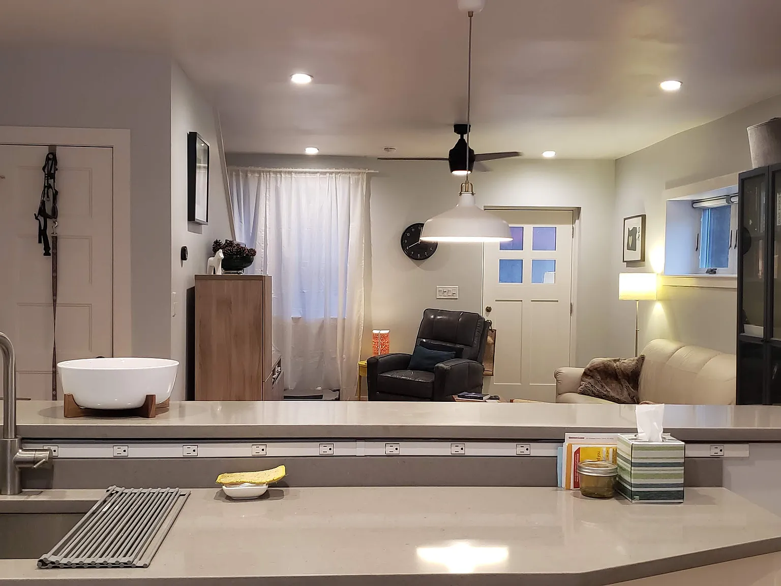 2 bed, 1080 sqft, $2,650 — Photo 3