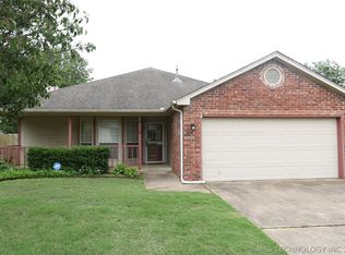 8113 E Madison St, Broken Arrow, OK 74014