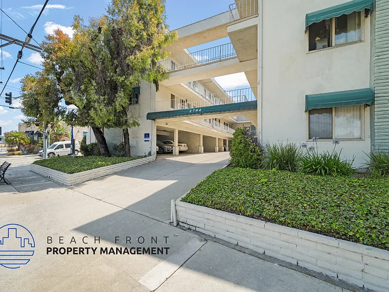 2700 Aviation Blvd #2704 — Photo 3
