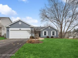 376 Timber Oaks Dr, North Aurora, IL 60542