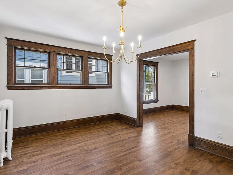 3329 Dupont Ave S — Photo 15