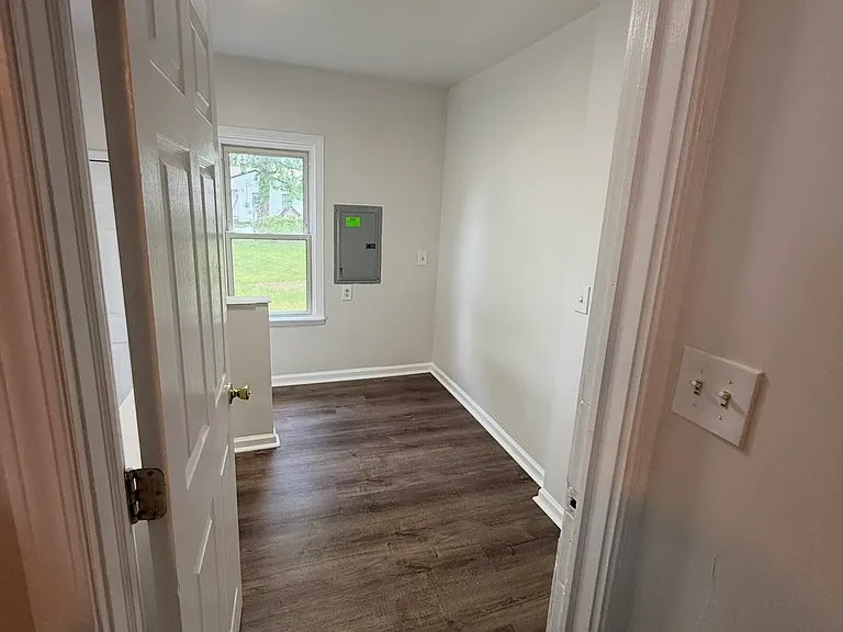 8449 Fisher Ave — Photo 10