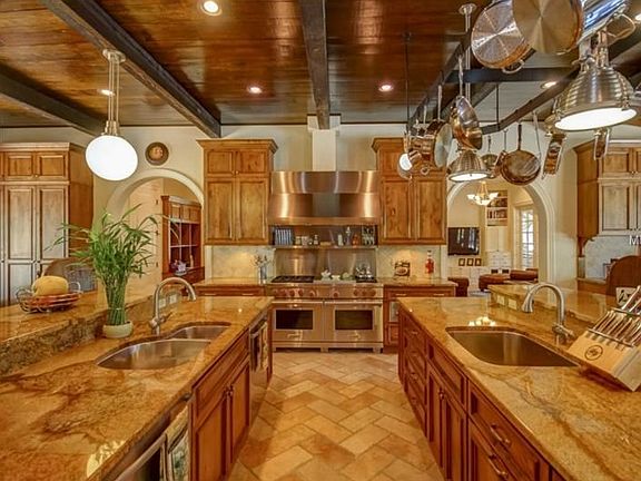 Gourmet Kitchen