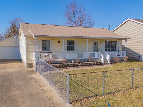 1305 N Nixon Dr, Pontiac, IL 61764