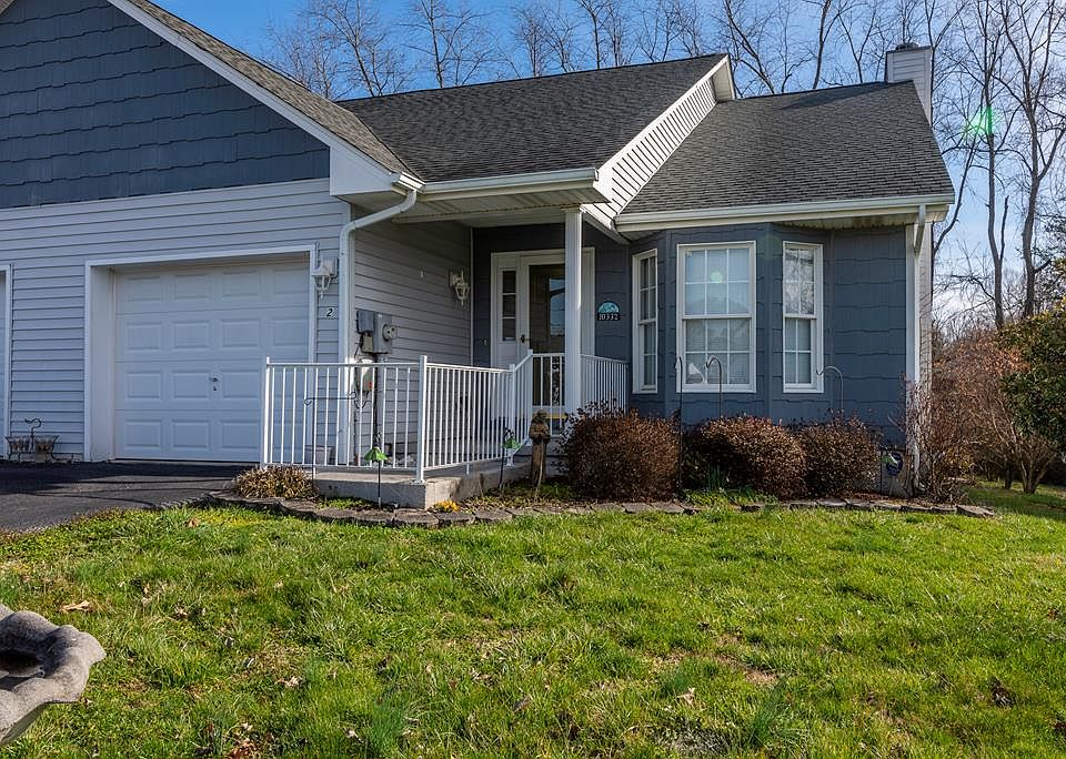 1st image of 1033 E Valley Dr