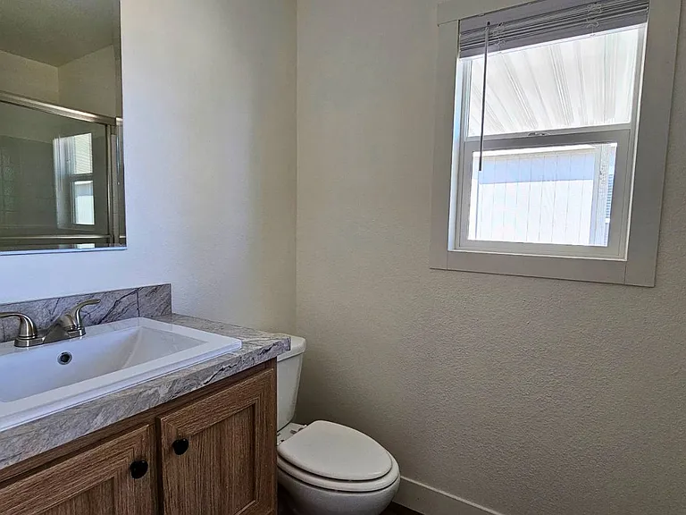 1409 N French St #28 — Photo 11