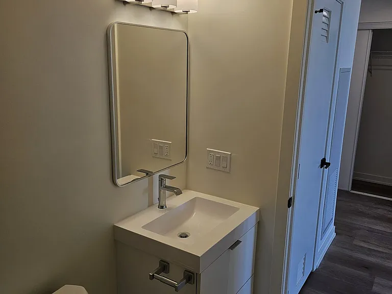 33 Erie Ave #614 — Photo 14
