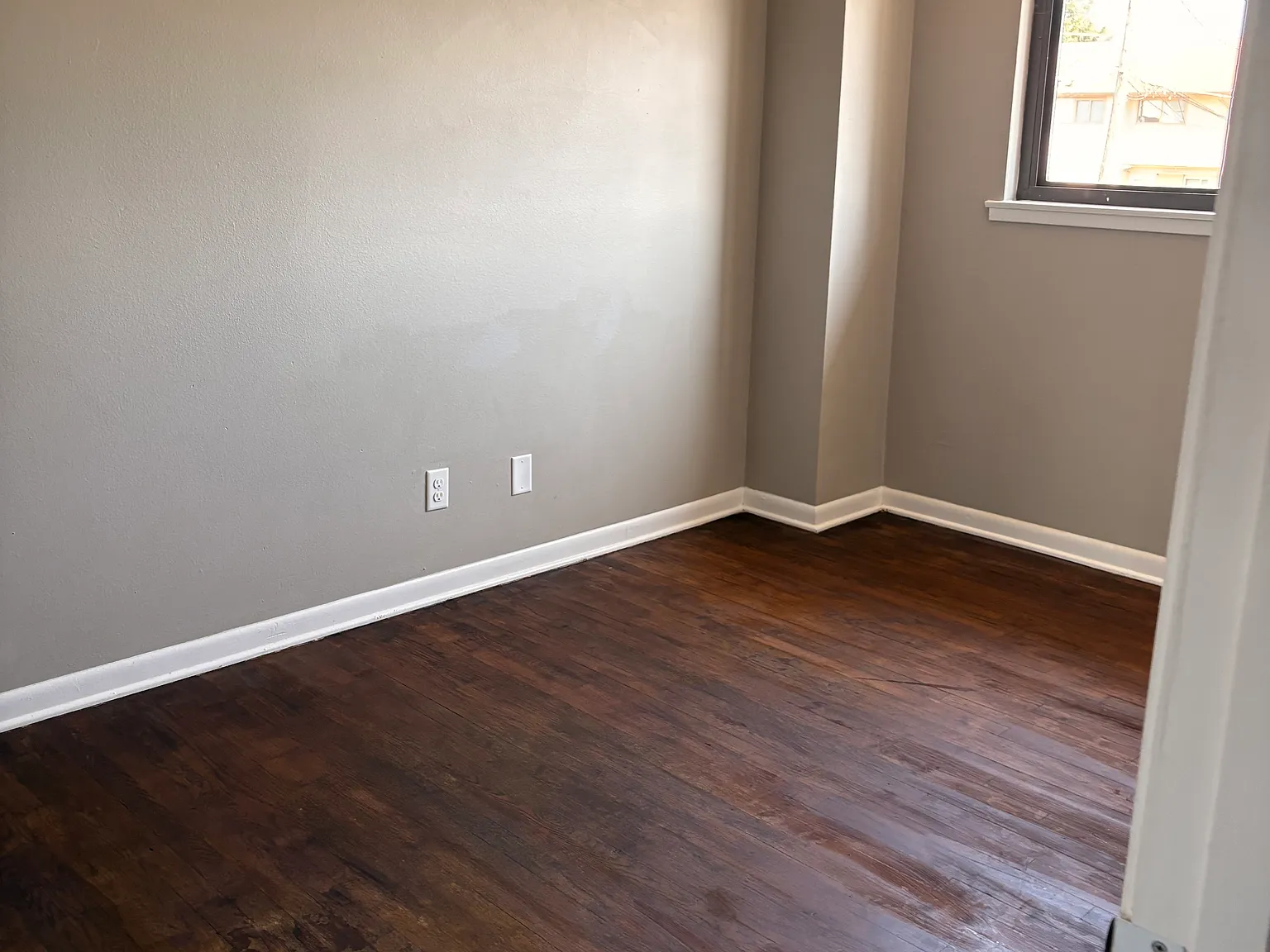 3 bed, 1.5 bath, 1000 sqft, $1,250 — Photo 4