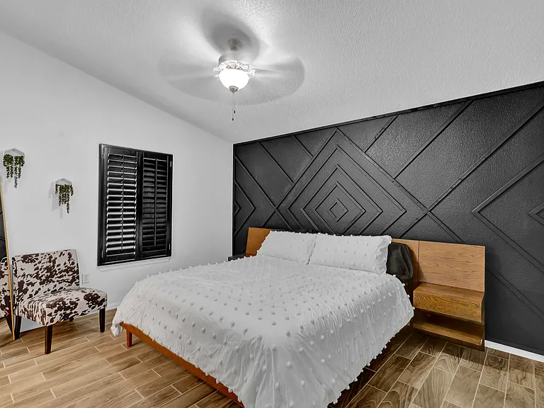 6017 Honeybee Ct — Photo 14