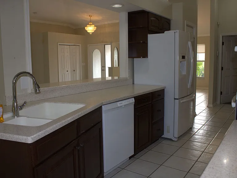 9395 Belvedere St — Photo 10
