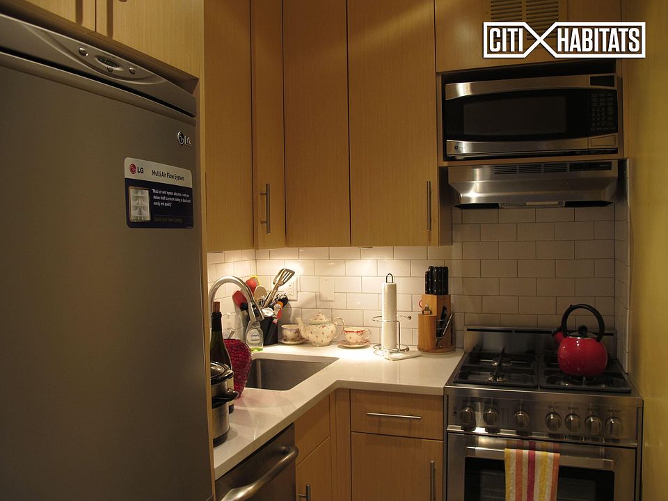 2nd image of 175 W 12th St APT 14K