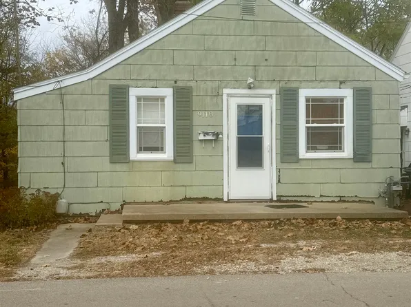 9118 W Canal St, Yorktown, IN 47396