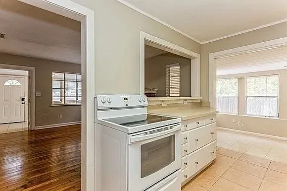 1 bed, 900 sqft, $1,750 — Photo 1