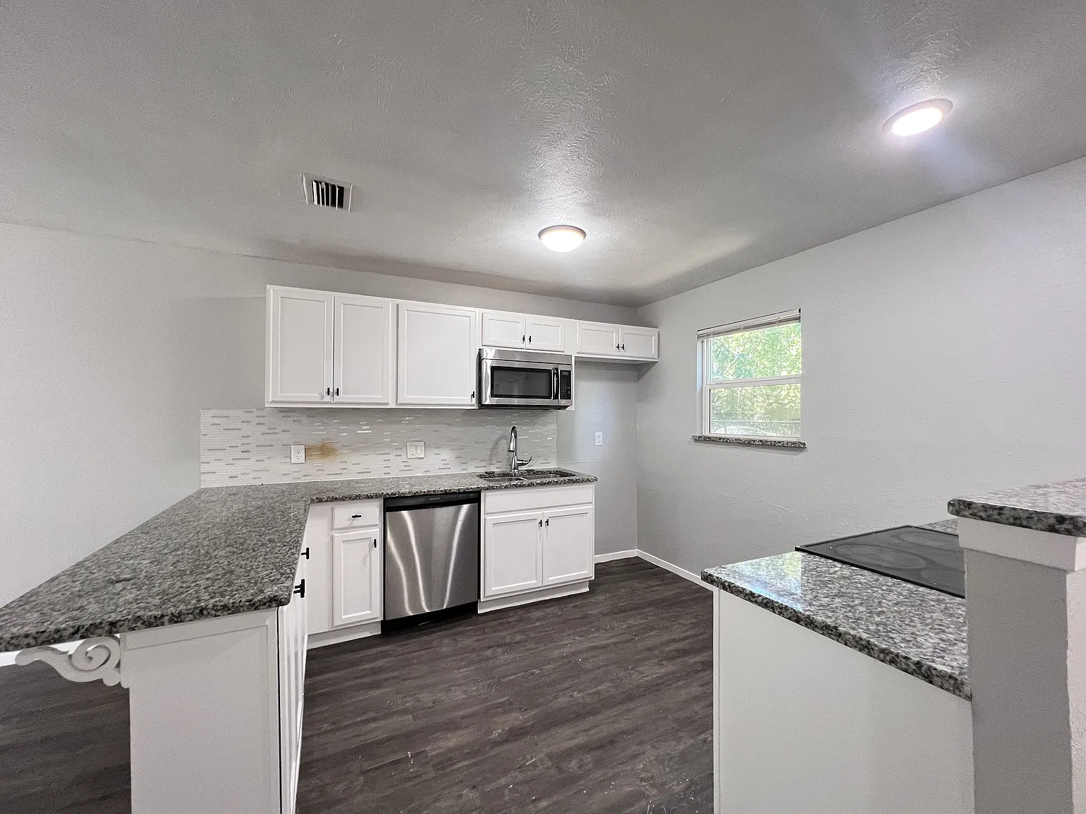 4114 Ladale — Photo 3