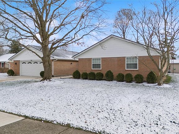2nd image of 319 Beechgrove Dr