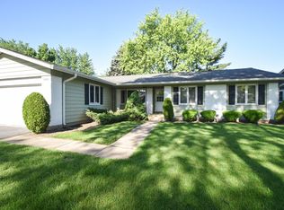 1332 Carlisle Ave, Elk Grove Village, IL 60007