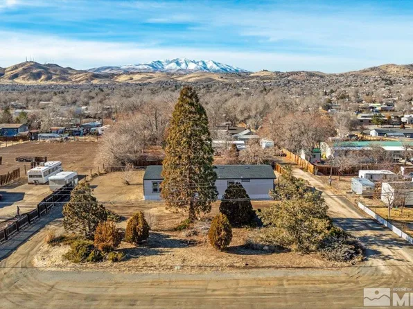 5645 Klondike Dr, Sun Valley, NV 89433