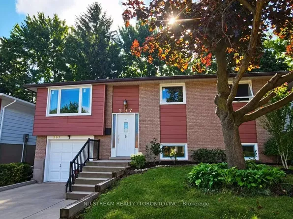 297 Toll Gate Blvd, Waterloo, ON N2L 4M5