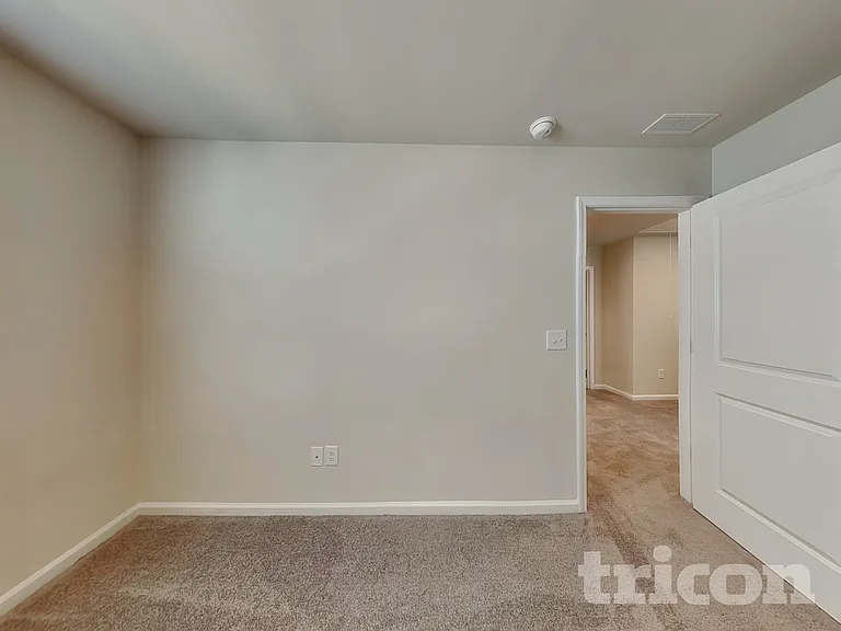 108 Fennec Dr — Photo 9