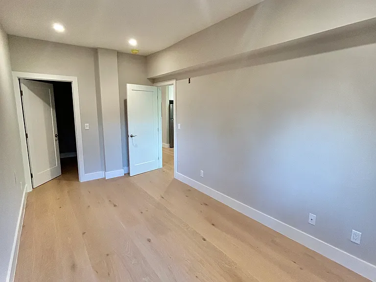 Chestnut Place — Photo 10