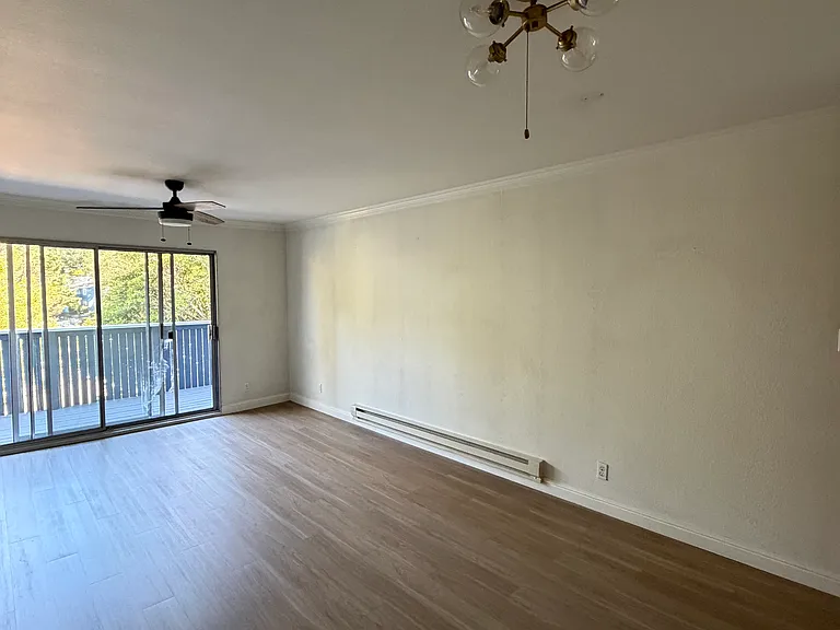 149 Piccadilly Pl #F — Photo 1