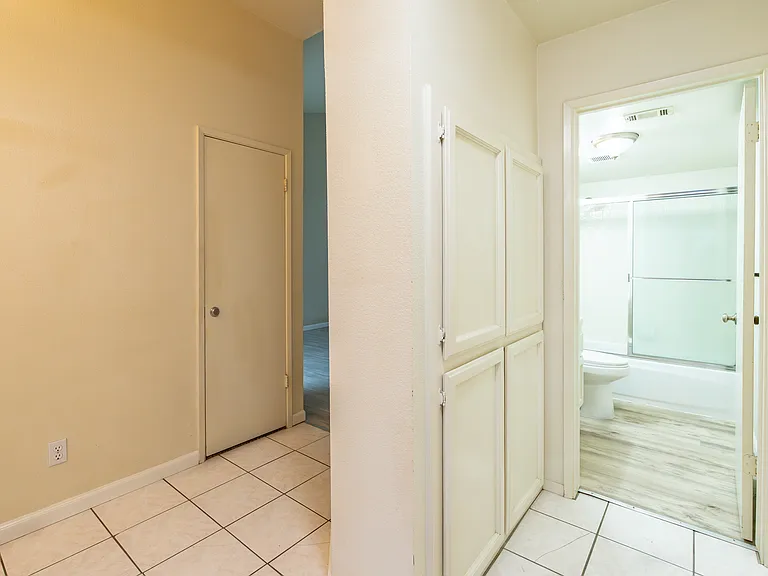 875 N Homsy Ave — Photo 12