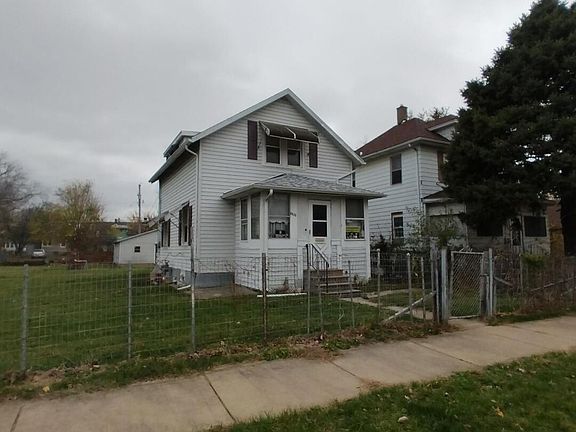 3rd image of 1332 10th Ave