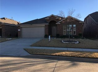 413 Partridge Dr, Aubrey, TX 76227