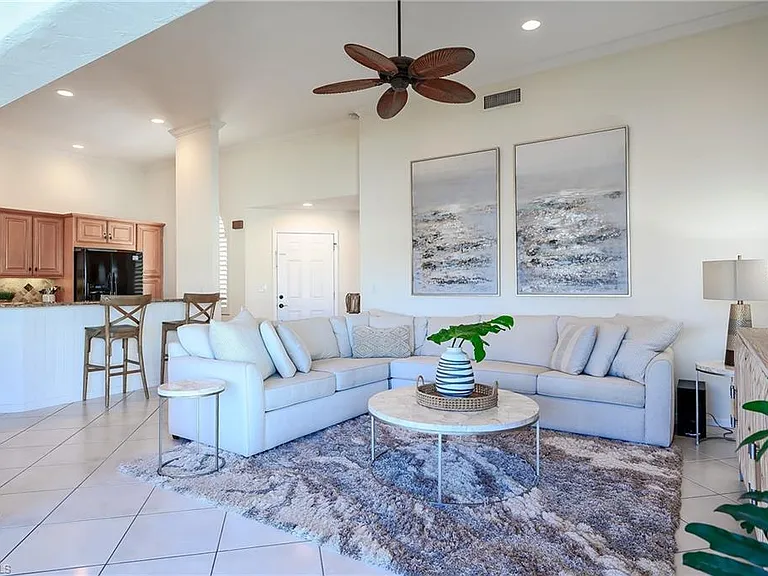 613 Beachwalk Cir #J-204 — Photo 3