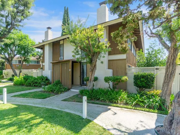 15500 Tustin Village Way APT 15, Tustin, CA 92780
