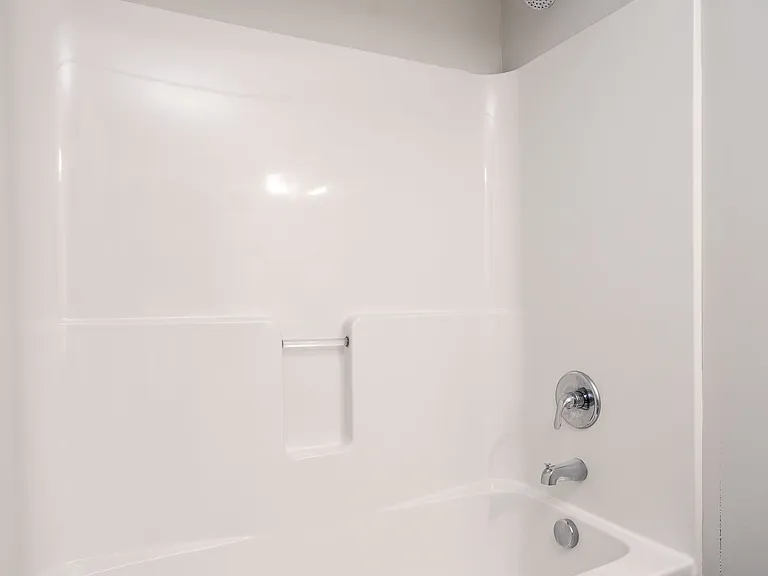 2044 Grand Ave — Photo 6
