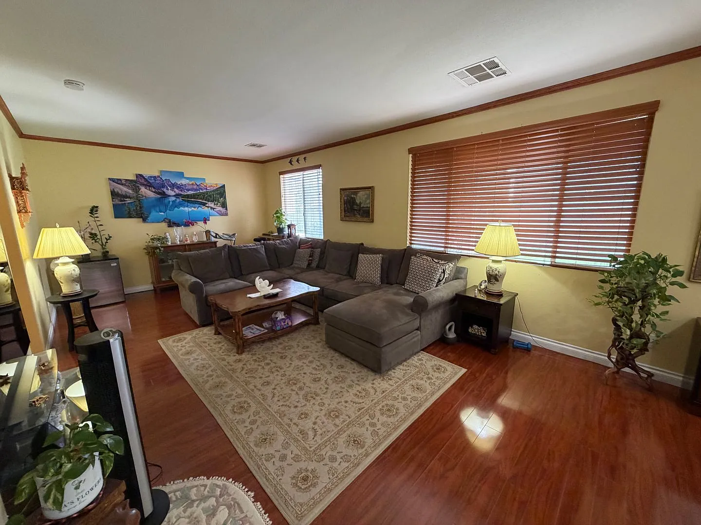 **Coming Soon** Spacious 3 Bedroom Home With Huge Loft, Solar & No Hoa — Photo 3
