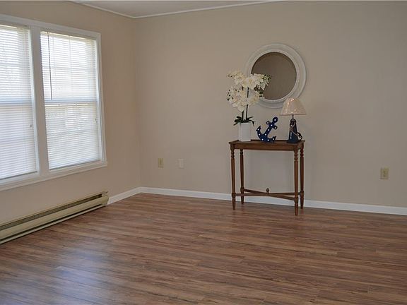 2nd image of 439 Forest Ave