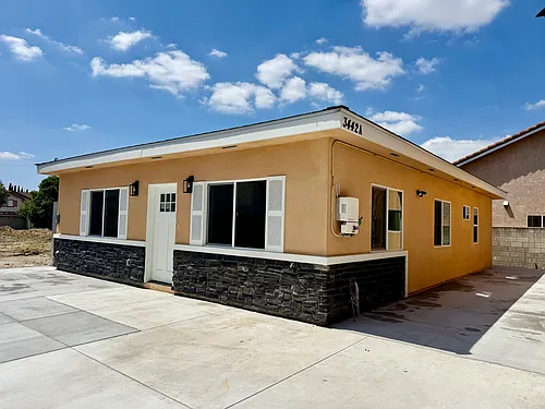 3442 Vineland Ave Photo 1