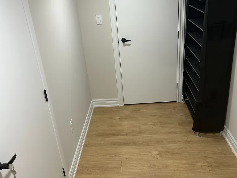 25 Roma Dr #BASEMENT — Photo 6