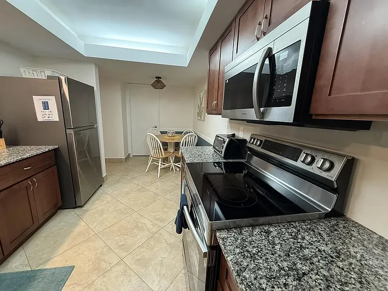 2455 Lindell Blvd #1-3-0 — Photo 9