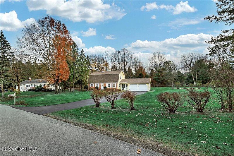 3rd image of 2 Northwood Drive