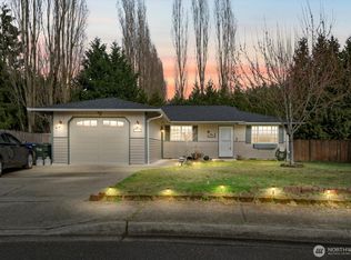 522 Brown St SE, Orting, WA 98360