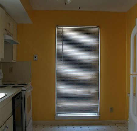 4th image of 5731 Worchester Dr