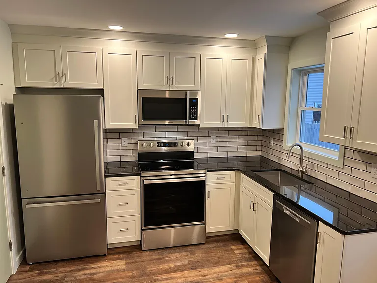 44 W Green St — Photo 3