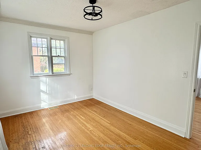 51 Morningside Ave — Photo 8