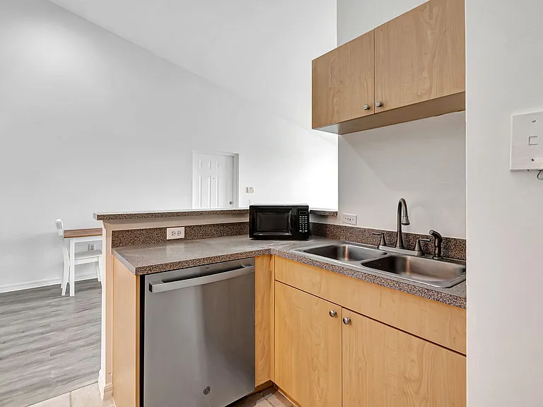 920 Villa Cir — Photo 14