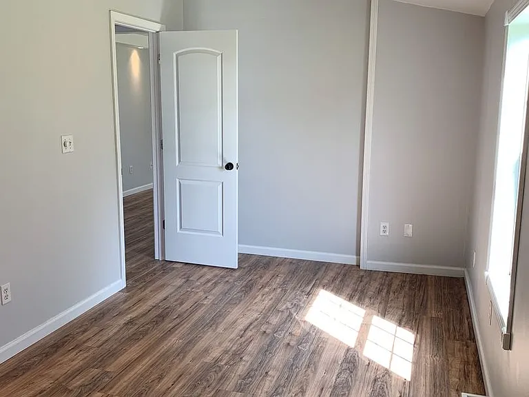 346 Virginia Ave — Photo 11