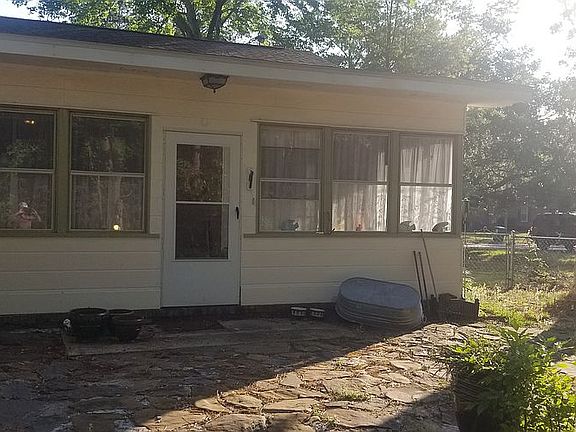 FLORIDA ROOM & ROCK PATIO