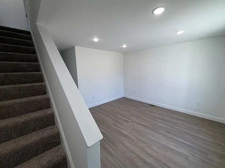 1407 Madison St — Photo 7